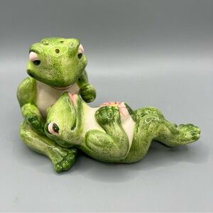 Go Together Ceramic Lounging In Love Frogs Salt And Pepper Shakers China